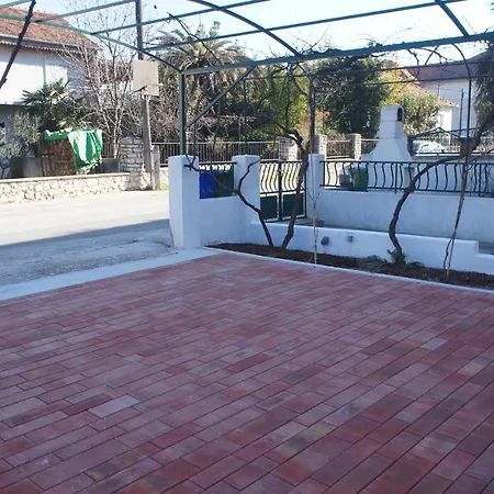 With Parking Space Biograd Na Moru, Biograd - 11150 アパート *