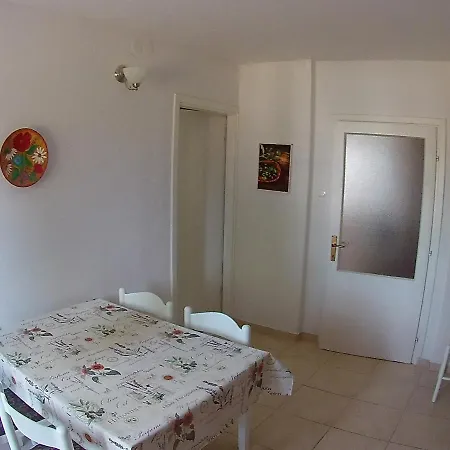 With Parking Space Biograd Na Moru, Biograd - 11150 アパート ビオグラード・ナ・モル