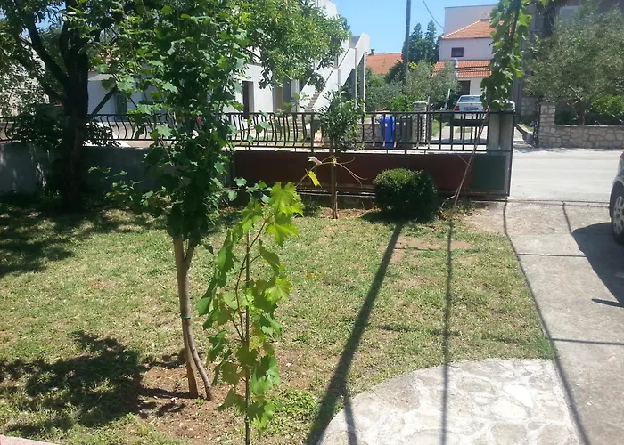 With Parking Space Biograd Na Moru, Biograd - 11150 דירה *